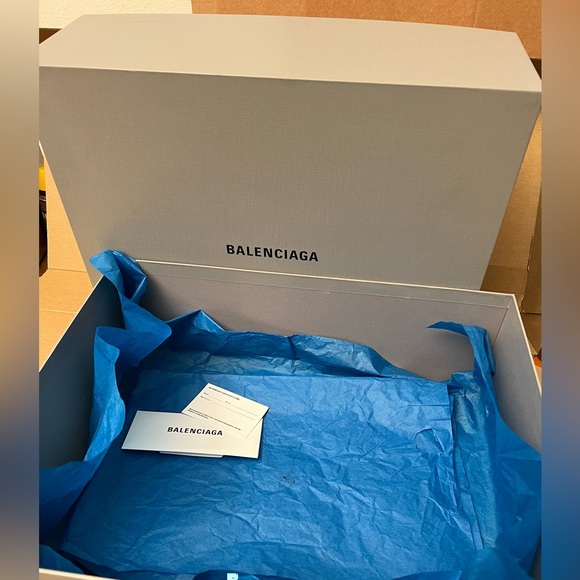 COPY - Balenciaga Large Box - Picture 5 of 5